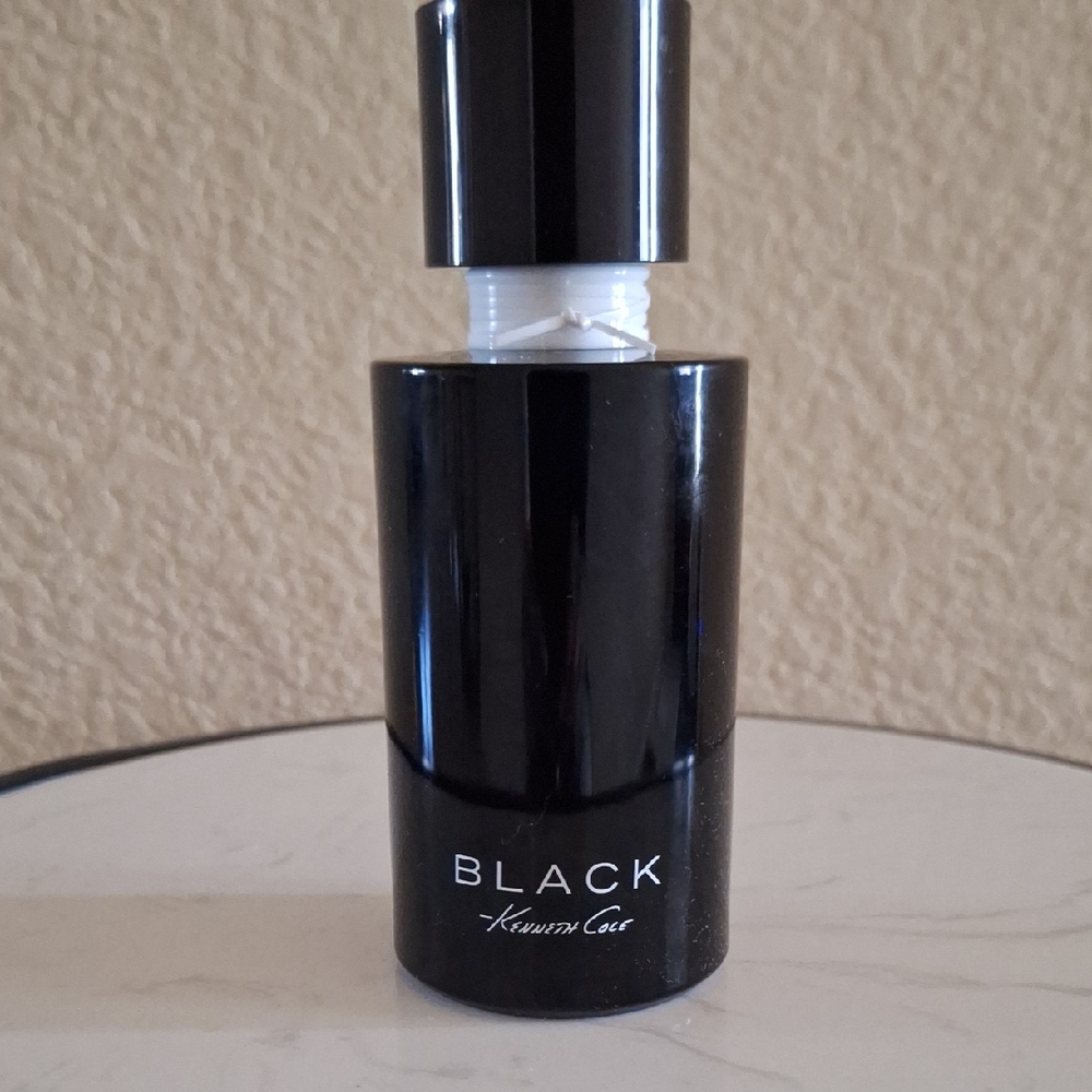 Kenneth Cole Black Perfume Bottle